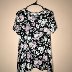 NWT LuLaRoe Melissa Black and Pink Floral Short Sleeve Top